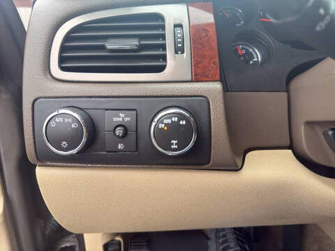 2013 Chevrolet Suburban LTZ