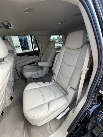 2017 Cadillac Escalade Luxury
