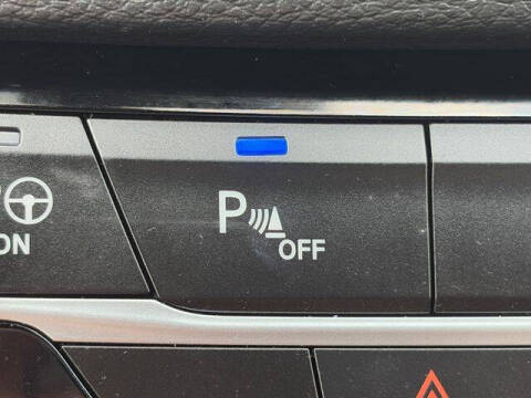 2024 Chrysler Pacifica Plug-In Hybrid Select