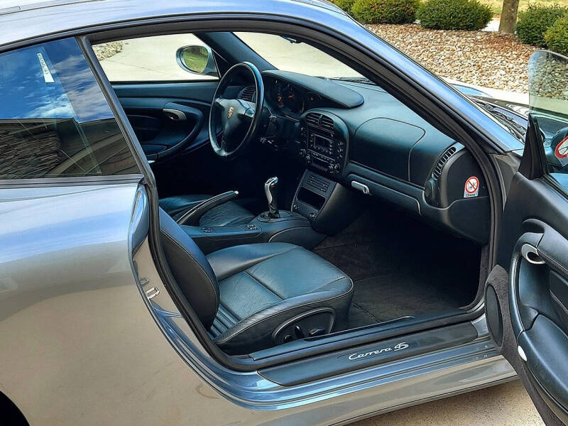 2004 Porsche 911 Carrera 4S