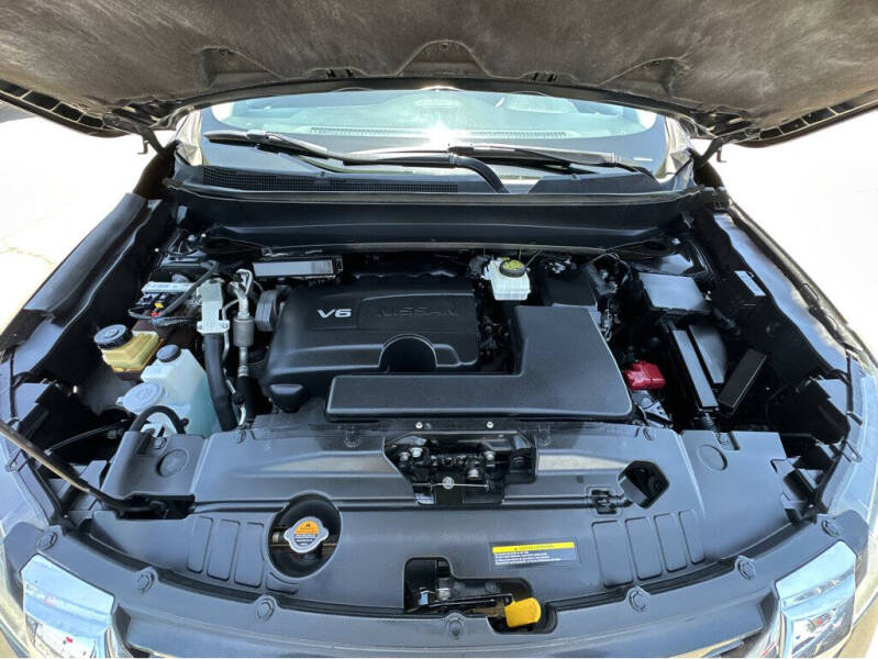 2020 Nissan Pathfinder SV