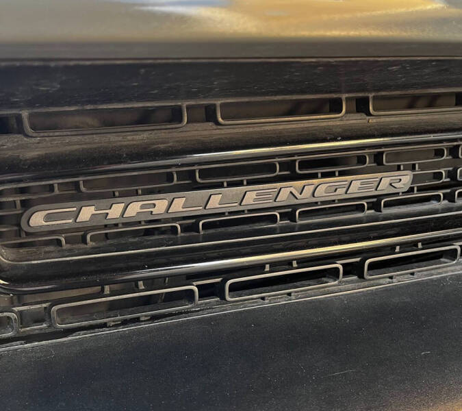 2018 Dodge Challenger SXT Plus