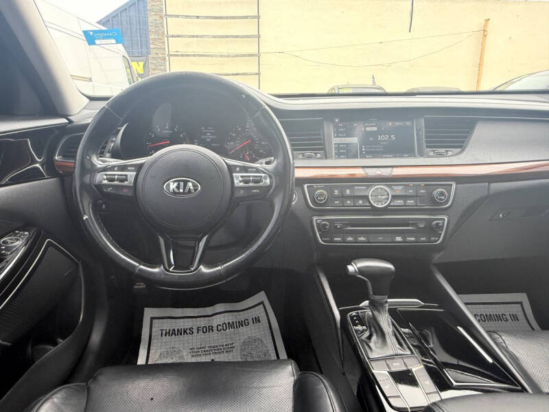 2017 Kia Cadenza Limited