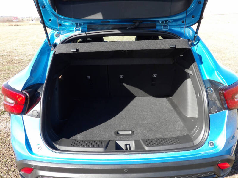 2025 Chevrolet Trax RS