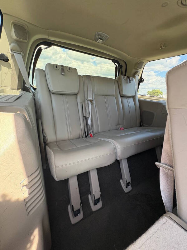 2016 Lincoln Navigator Select