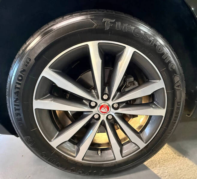 2019 Jaguar F-PACE 30t Prestige