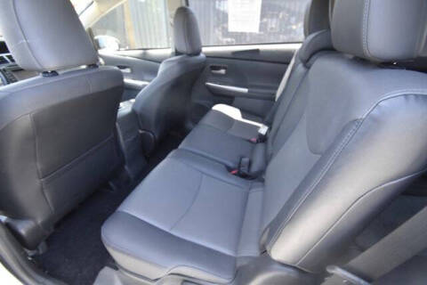 2014 Toyota Prius v Five