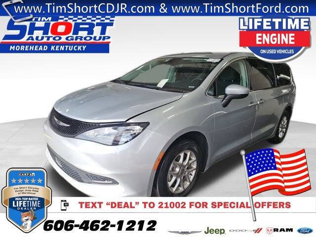 2023 Chrysler Voyager LX