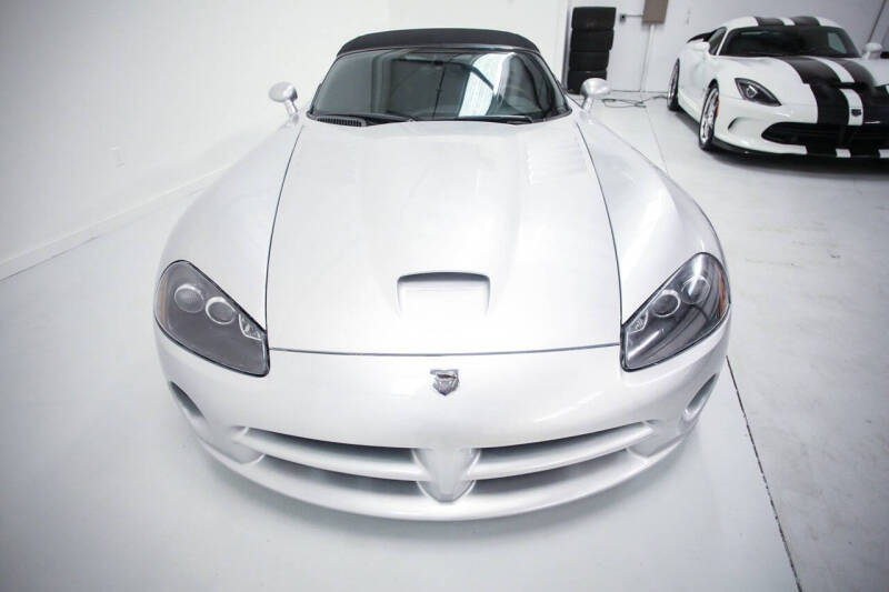 2003 Dodge Viper SRT-10