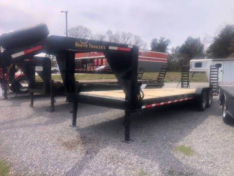 2022 Bravo 25' Flat Bed for sale at HICKS AUTO SALES in Moulton AL