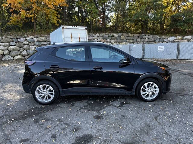 2022 Chevrolet Bolt EUV for sale at Bowman Auto Center in Clarkston, MI