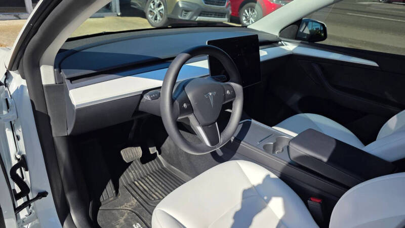 2025 Tesla Model Y Long Range