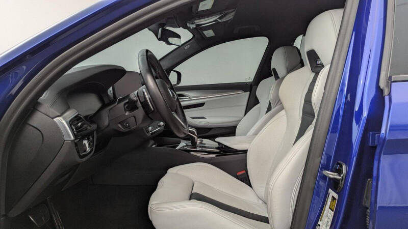 2023 BMW M5