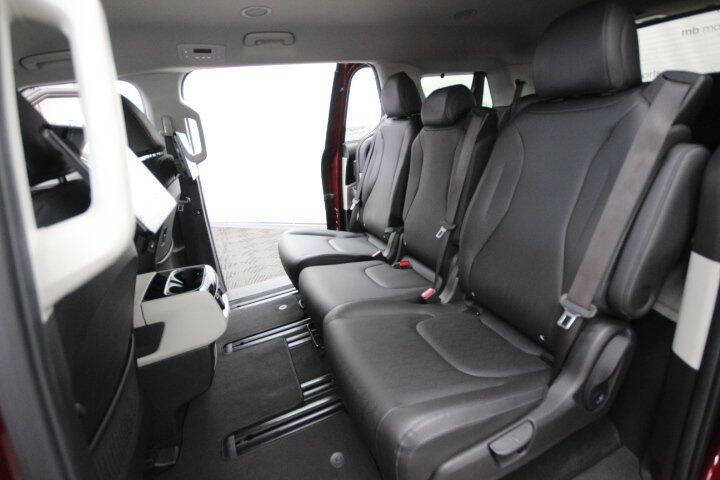 2022 Kia Carnival SX