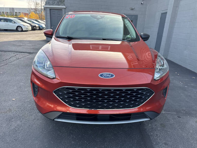 2020 Ford Escape SE