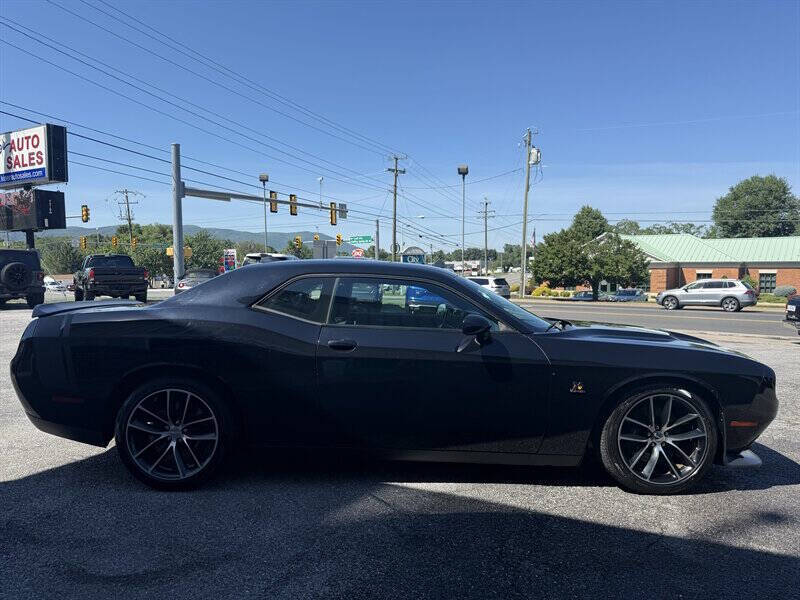 2015 Dodge Challenger R/T Scat Pack