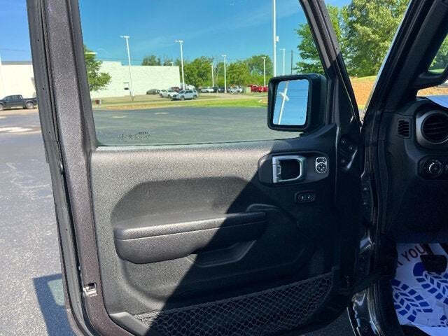 2020 Jeep Wrangler Unlimited 24