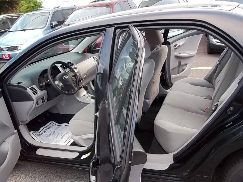 2011 Toyota Corolla LE
