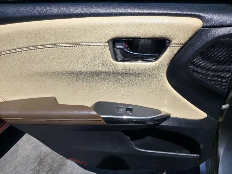 2013 Toyota Avalon Limited