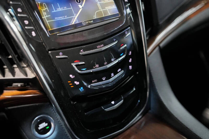 2017 Cadillac Escalade Luxury