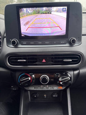 2022 Hyundai Kona SE