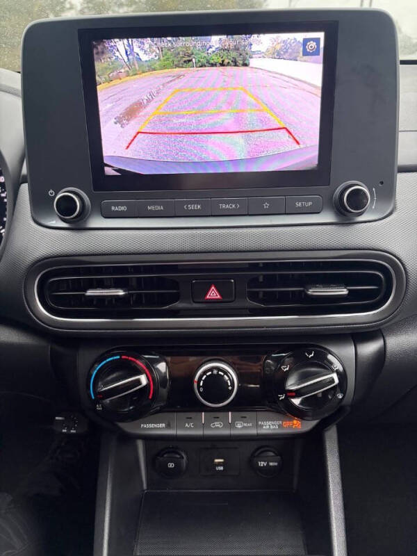 2022 Hyundai Kona SE