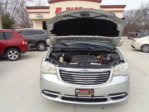 2011 Chrysler Town and Country Touring