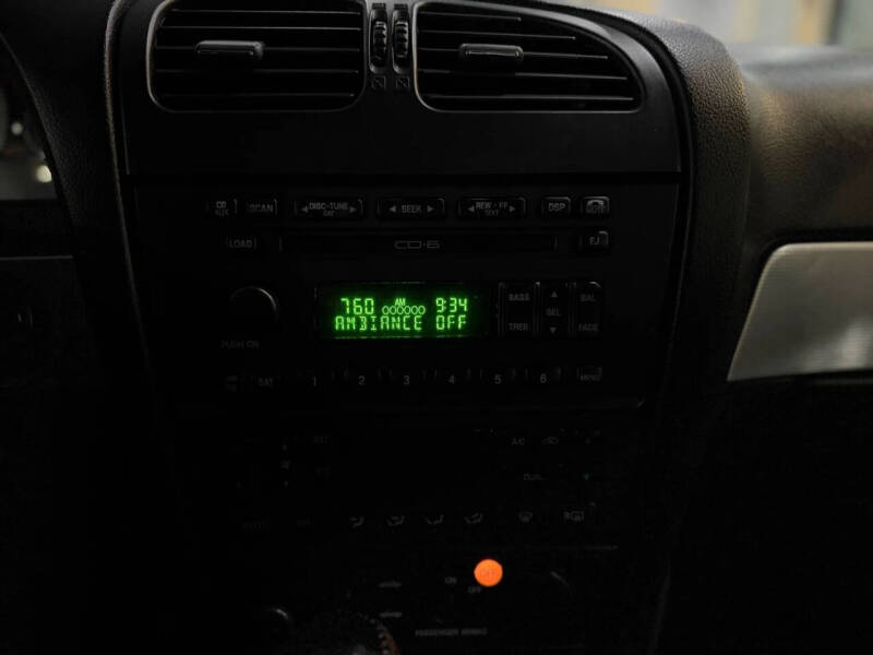 2004 Ford Thunderbird Deluxe