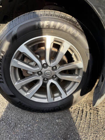 2016 Nissan Pathfinder S