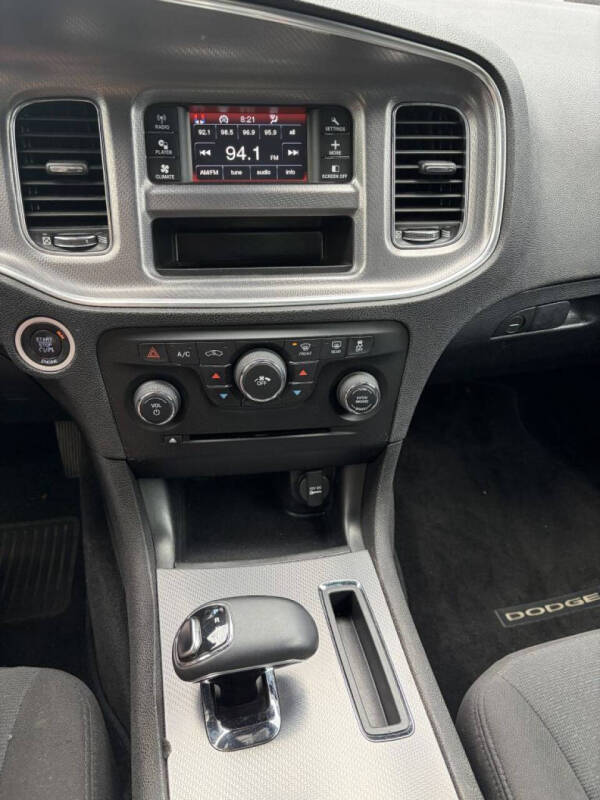 2012 Dodge Charger SE