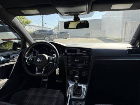 2018 Volkswagen Golf GTI S