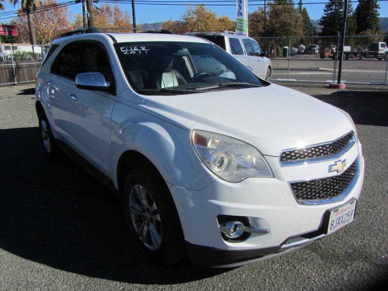 2011 Chevrolet Equinox LTZ photo 2