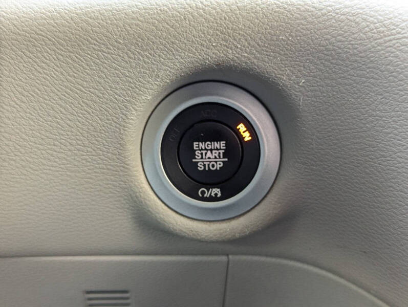 2020 Chrysler Voyager LXi