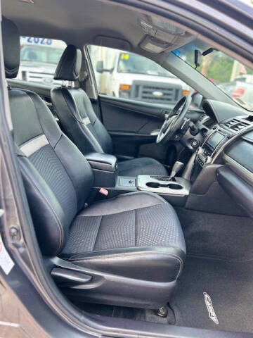2012 Toyota Camry SE