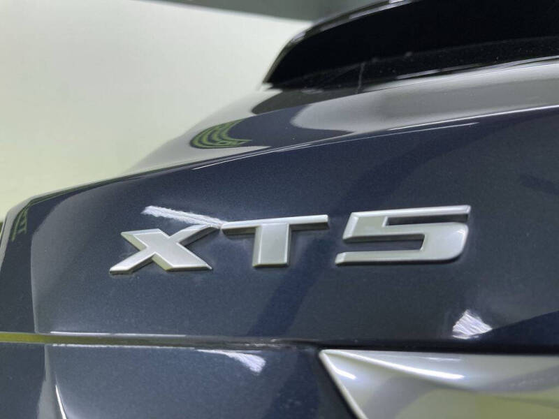 2018 Cadillac XT5 Platinum