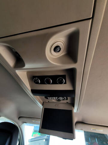 2013 Chrysler Town and Country Touring