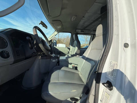 2014 Ford E-Series E-250