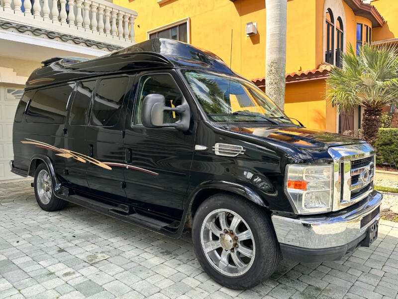 2010 Ford E-Series E-350 SD XLT