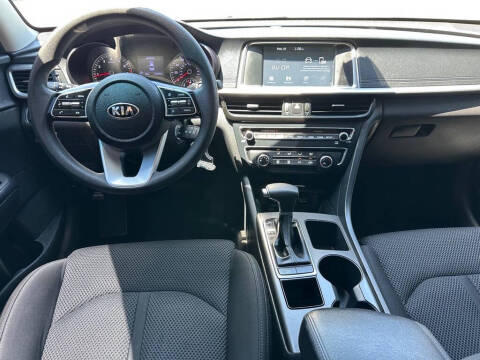 2020 Kia Optima LX