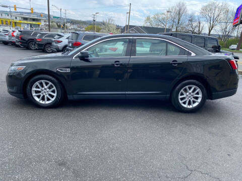 2015 Ford Taurus SE