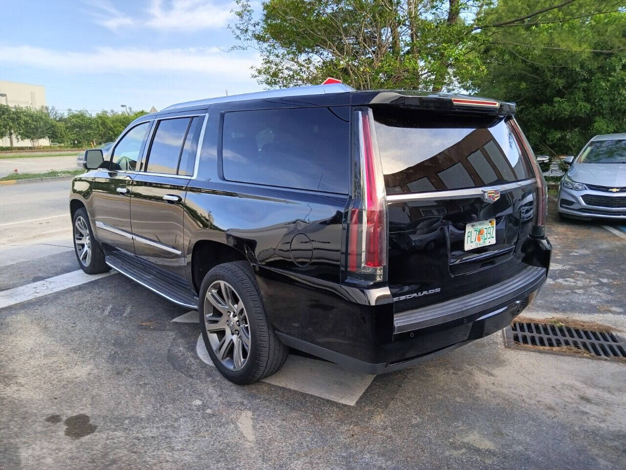 2015 CADILLAC Escalade SUV / Crossover - $23,950