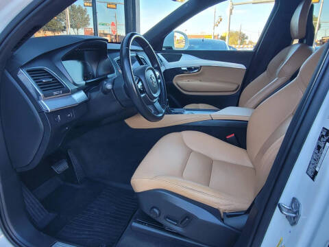 2018 Volvo XC90 T6 Momentum