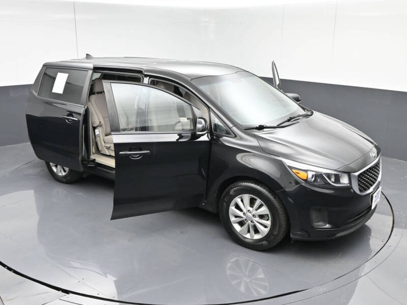 2017 Kia Sedona LX