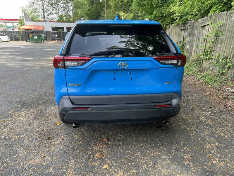 2021 Toyota RAV4 XLE