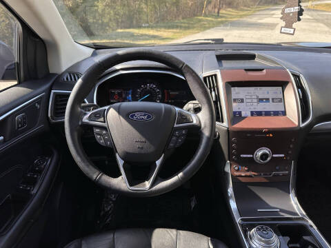 2020 Ford Edge Titanium