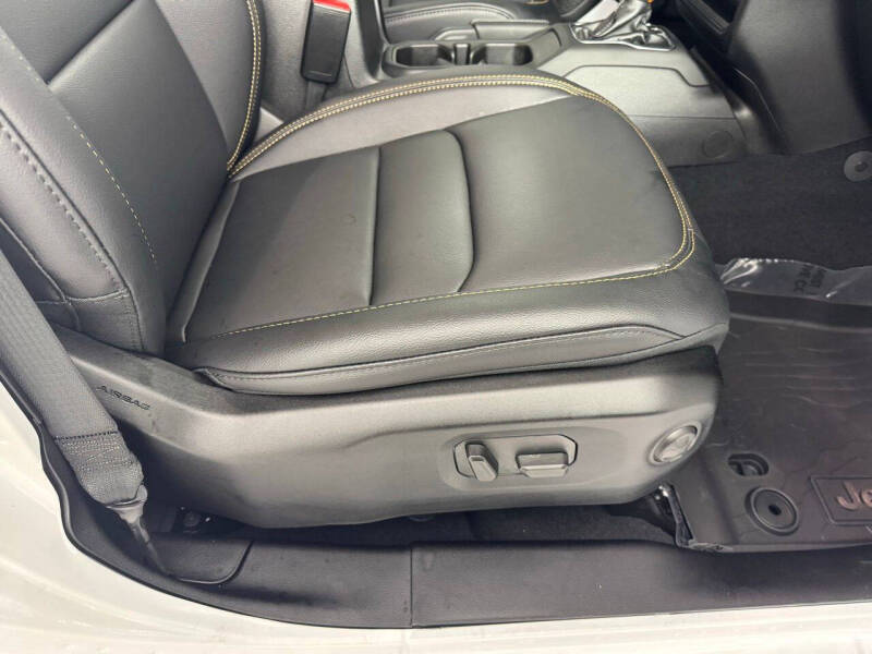 2025 Jeep Gladiator High Tide