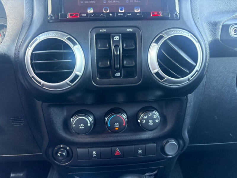 2017 Jeep Wrangler Unlimited Sahara
