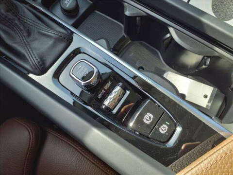 2019 Volvo XC60 T6 Momentum