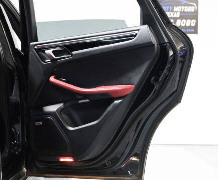 2019 Porsche Macan S