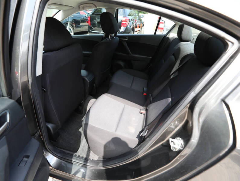 2010 Mazda MAZDA3 i Touring